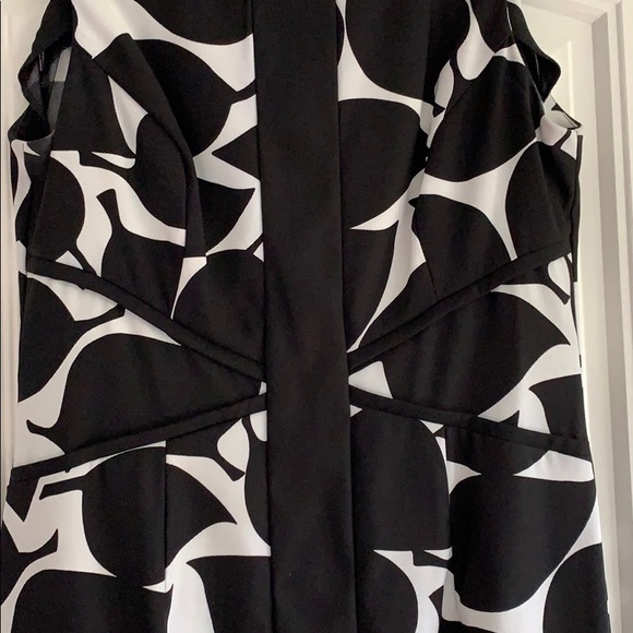 Black and white dress - Picture 5 of 5